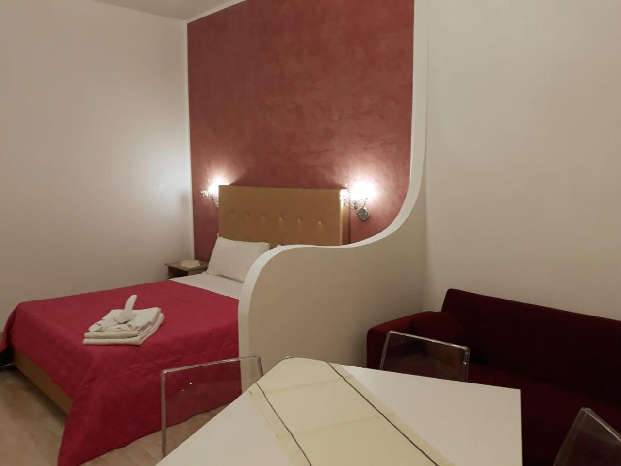 Aparthotel Il Vittoriano Porto Cesareo Exterior foto
