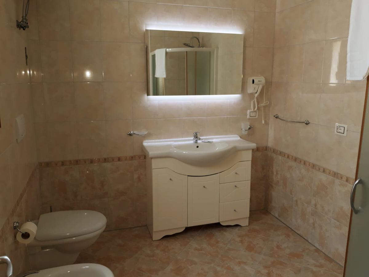 Aparthotel Il Vittoriano Porto Cesareo Exterior foto